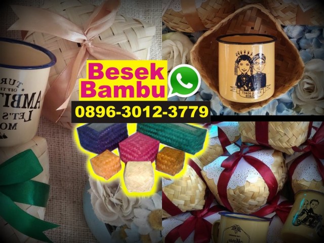 menghias besek bambu
